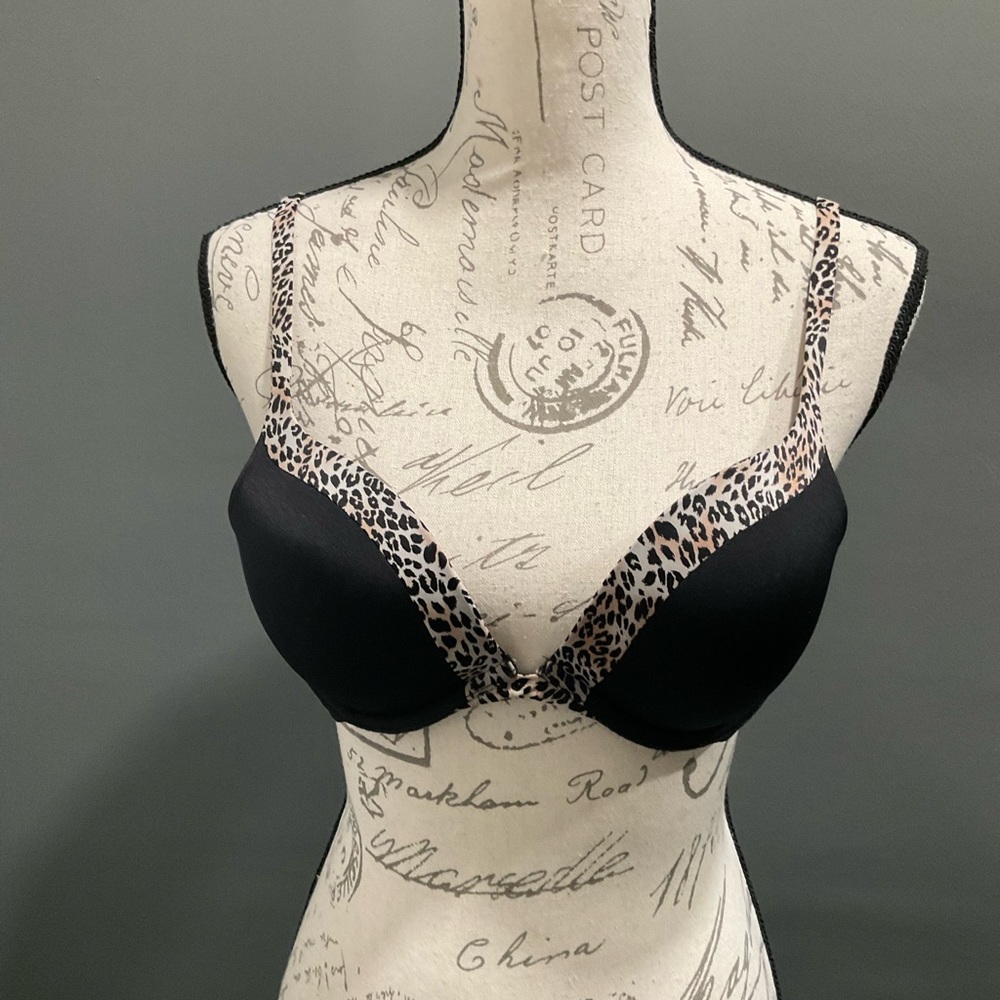 VICTORIAS SECRET BLACK AND LEOPARD‎ PRINT PUSH UP BRA